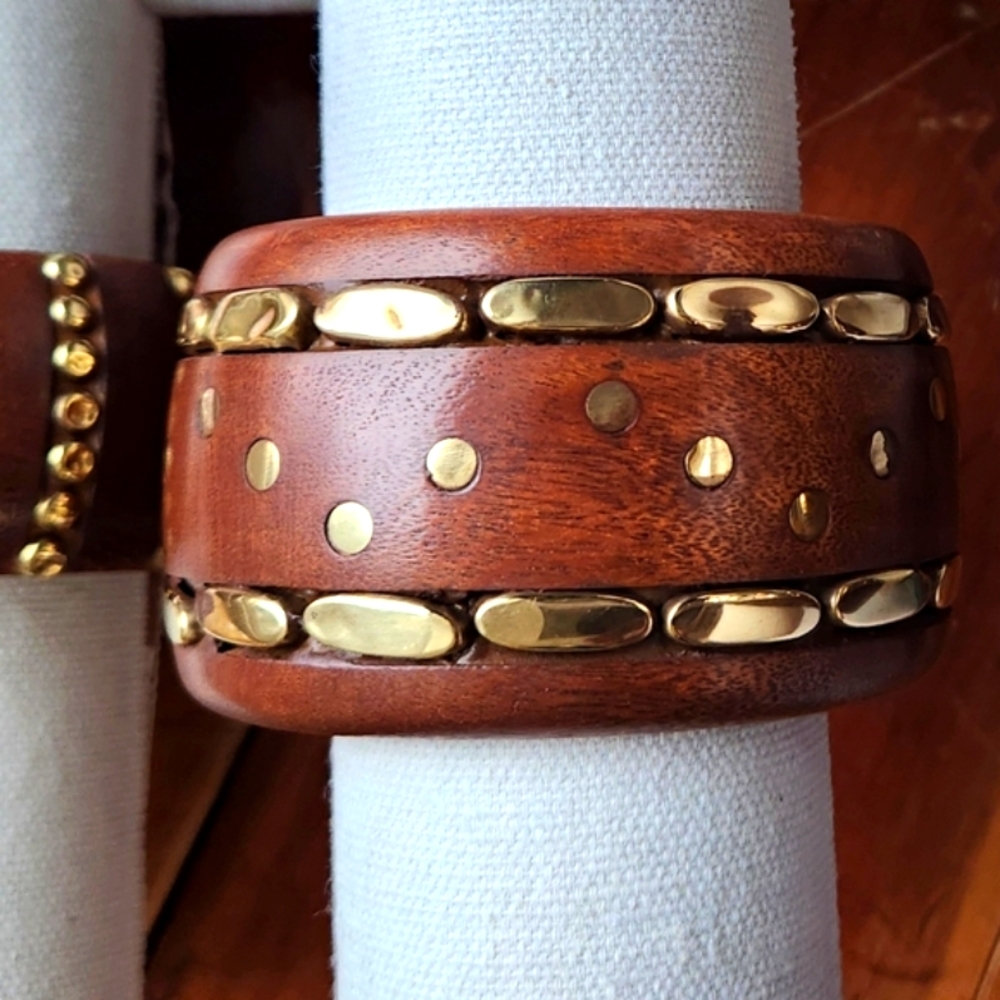 Horizontal Row Wooden Dotted Bracelet w/Brass - Brown